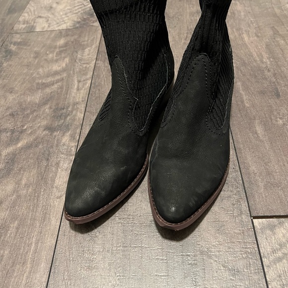 Cecelia Boots size 5.5 - Picture 8 of 8